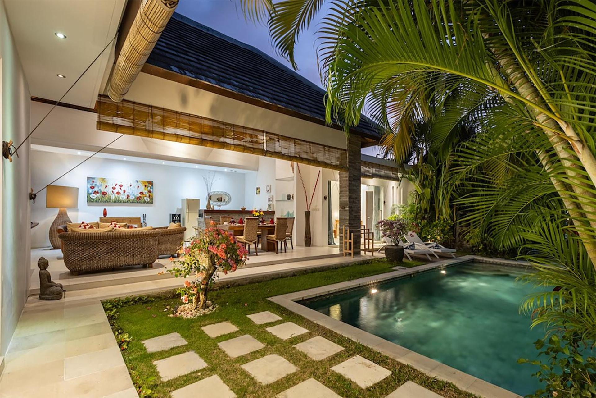 Villa Lotus Seminyak Esterno foto