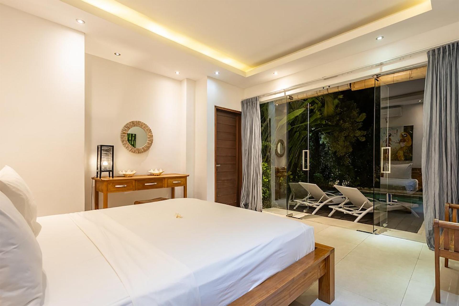 Villa Lotus Seminyak Esterno foto
