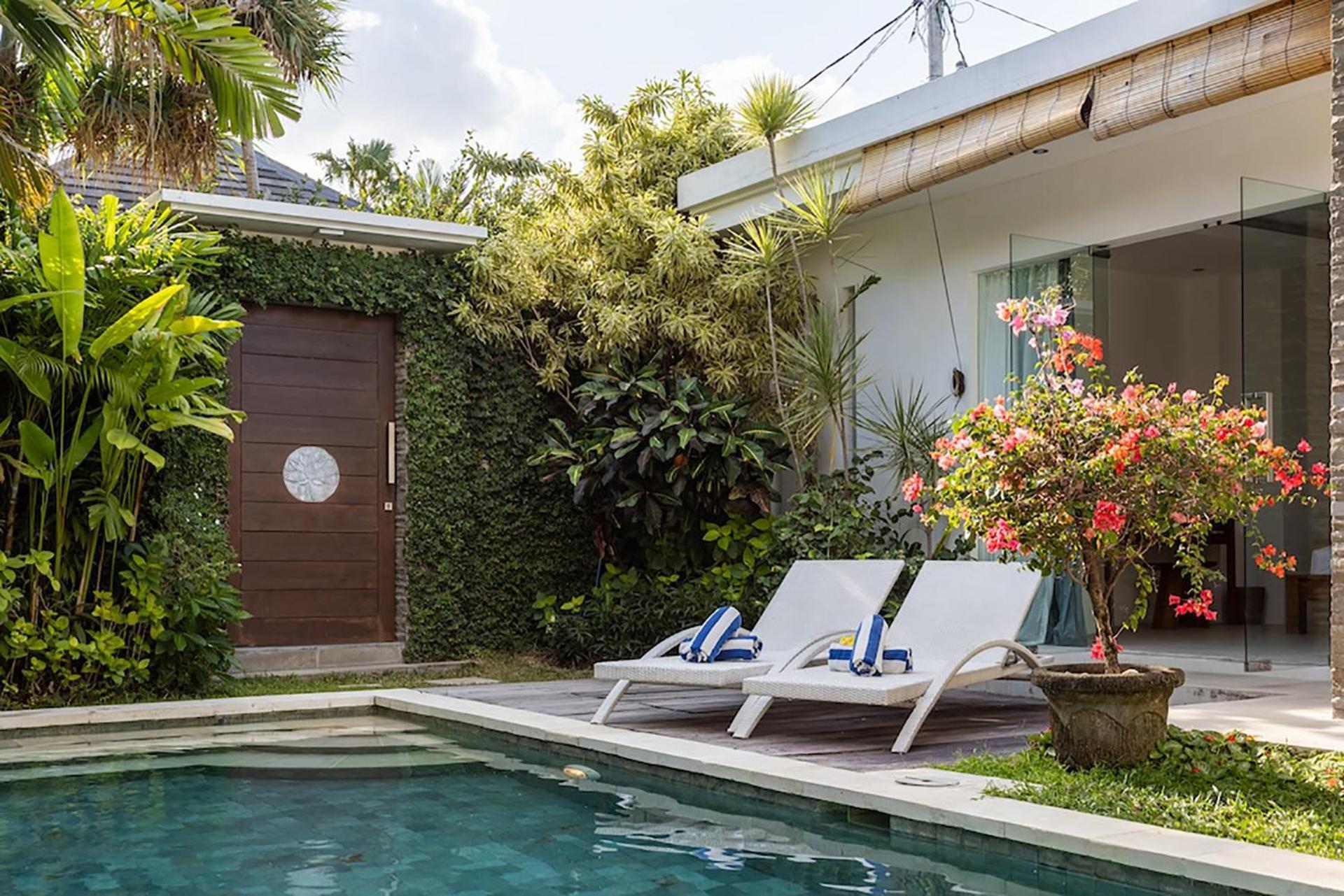 Villa Lotus Seminyak Esterno foto