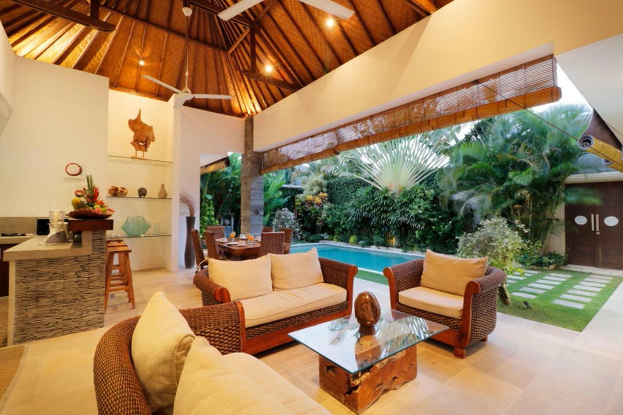 Villa Lotus Seminyak Esterno foto